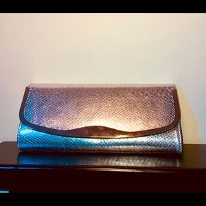ALDO Clutch